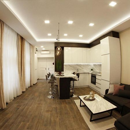 Luxus Design Elisabeth Apartment In The Center Budapest Luaran gambar