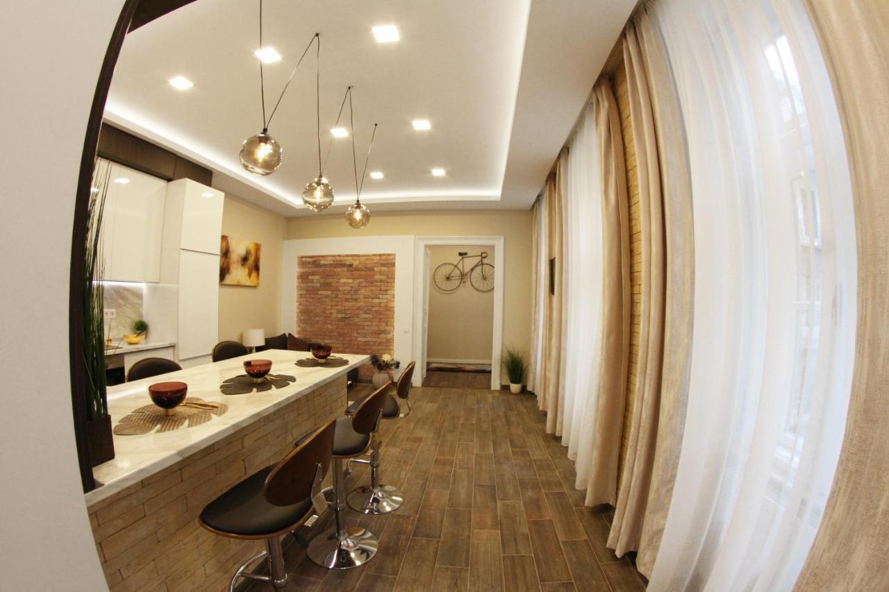 Luxus Design Elisabeth Apartment In The Center Budapest Luaran gambar